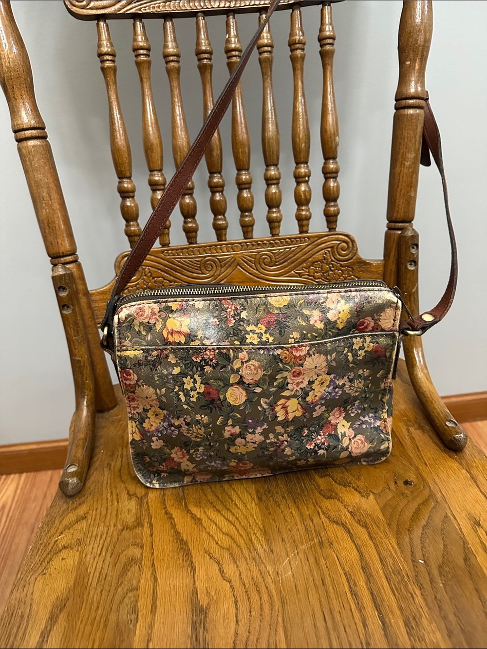 Patricia Nash Floral Crossbody Shoulder Bag - Picture 2 of 9